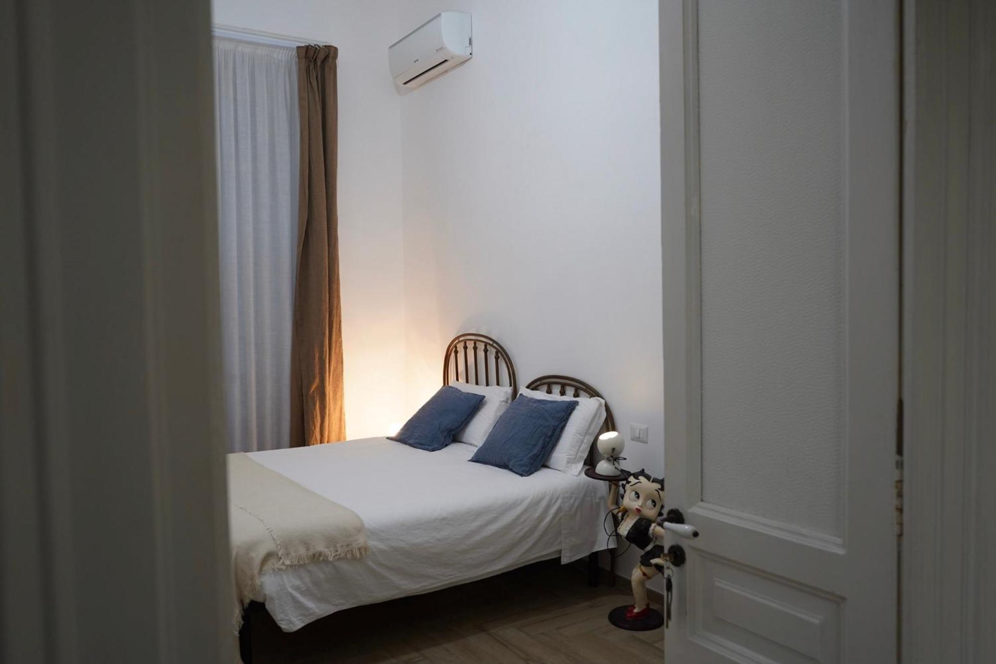 Palazzo Bevilacqua Rooms เนเปิลส์ ภายนอก รูปภาพ