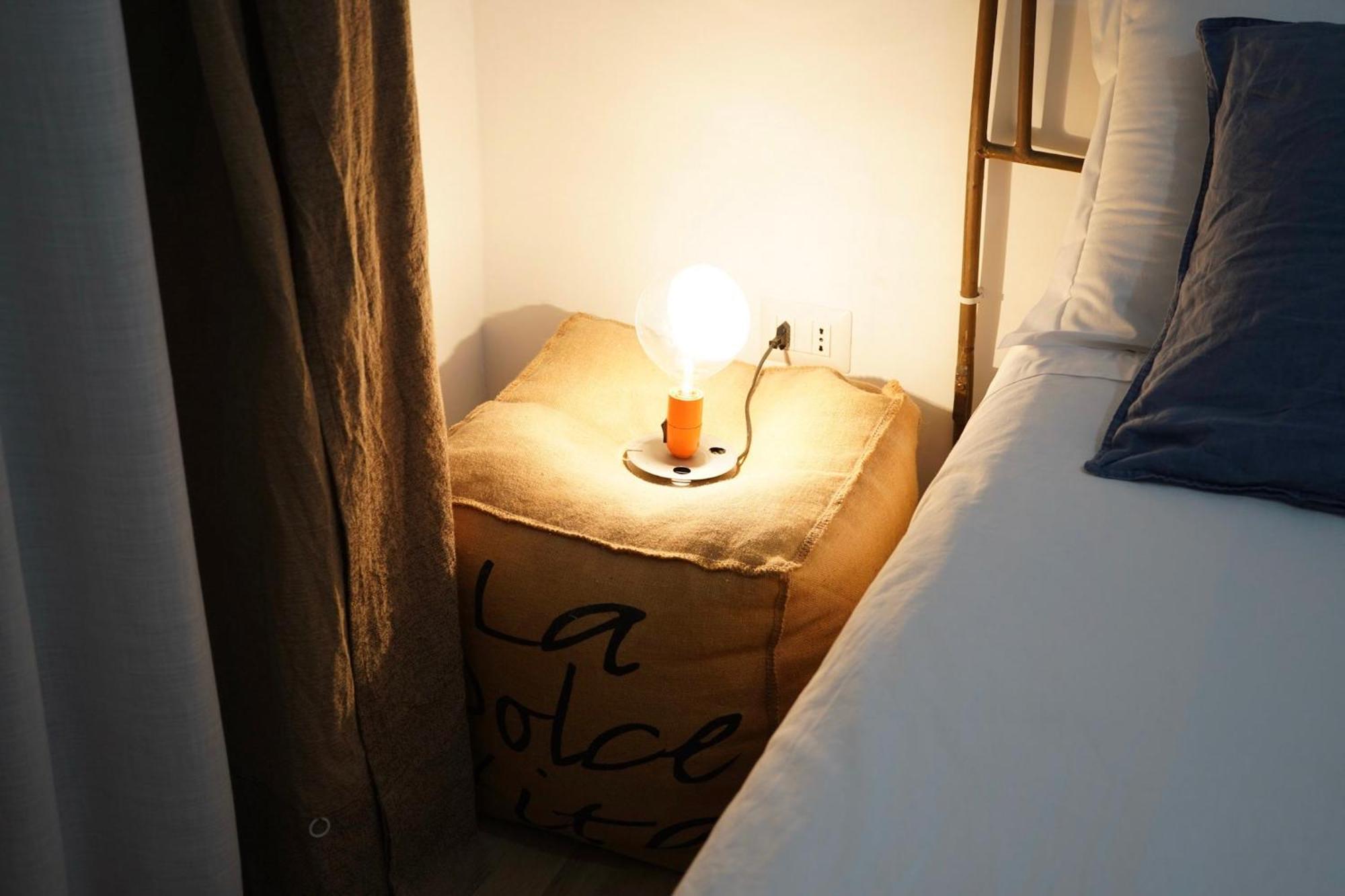 Palazzo Bevilacqua Rooms เนเปิลส์ ภายนอก รูปภาพ